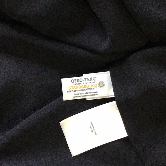 Women’s 14 and 16 Lands’ End Black V-Neck Blouses - Picture 6 of 7